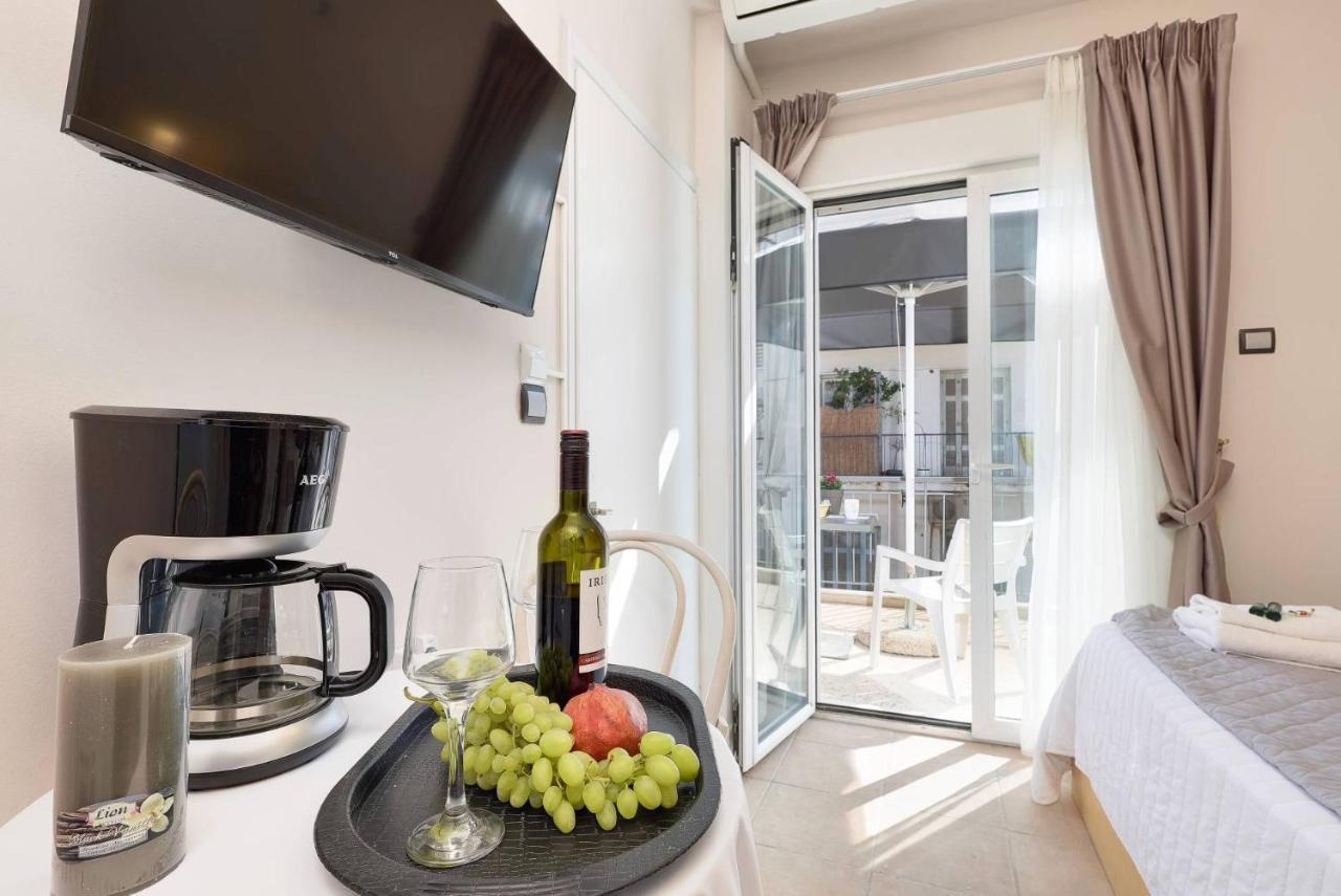 Silver Athens Double Room With Balcony Exteriör bild